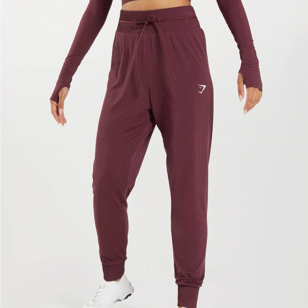 Gymshark Brown Track Pants with Tapered Fit and High-Rise Waistband